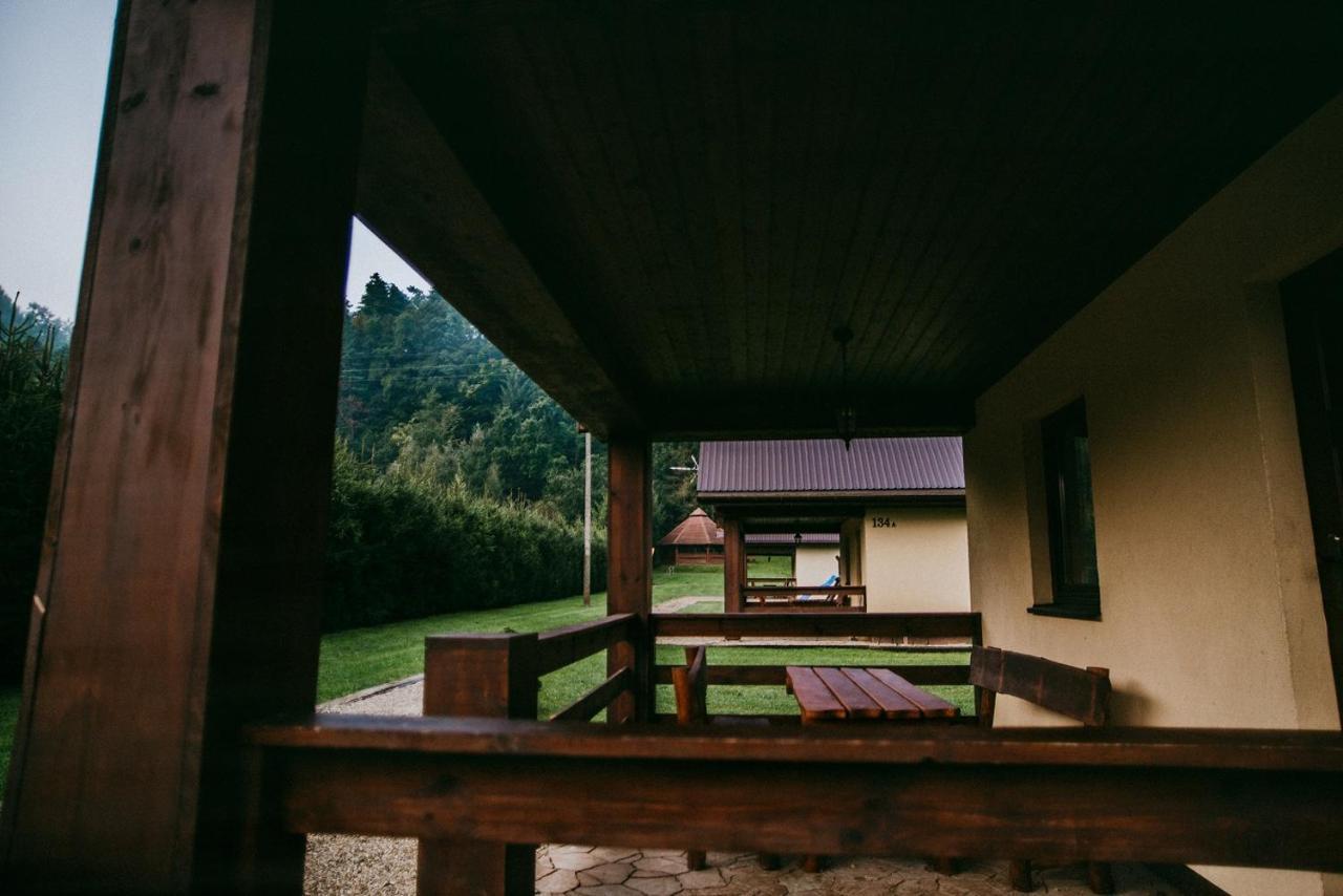 Domki Pod Lasem เลสโก ภายนอก รูปภาพ